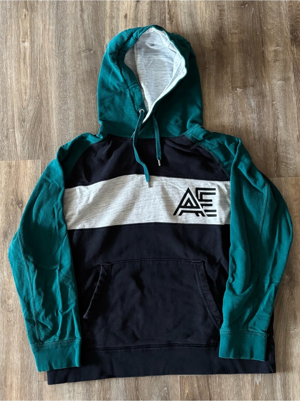 Y2K American Eagle Outfitters Green/Black/Gray Color block Sweatshirt Hoodie